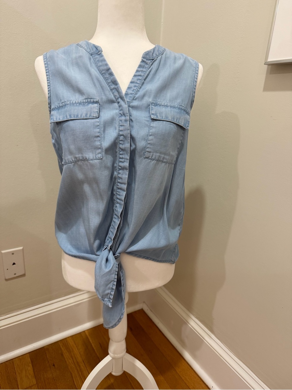 Light Blue Sleeveless Tie-Front Women's Top